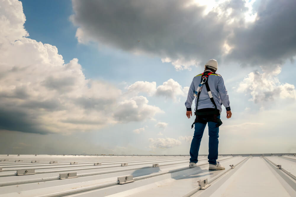 Construction,Engineer,Wear,Safety,Uniform,Inspection,Metal,Roofing,Work,For